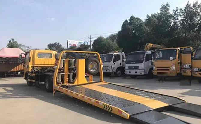 梨树区汽车中途维修案例
